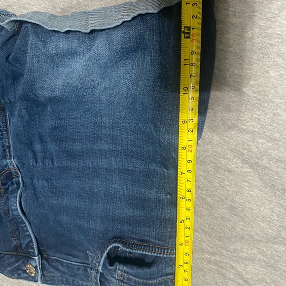 Seven jean shorts. - Picture 6 of 7